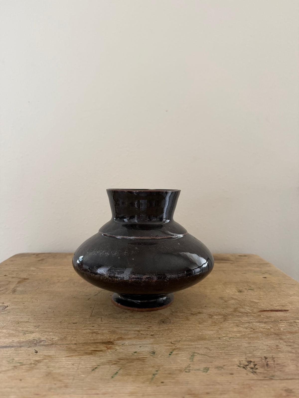 Brown gourd shape vase